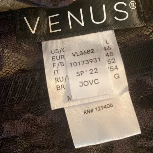 Venus New in bag size medium/large lingerie - Picture 8 of 10